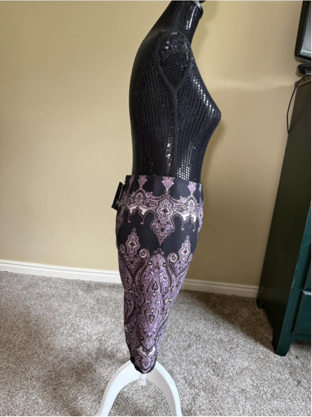 INC Paisley Straight Pencil Skirt Black Purple Silky Side Zipper Size 2 New - Picture 7 of 15